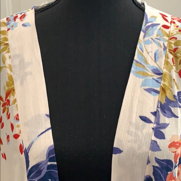 Moa Moa Plus Floral Kimona - 3X - Picture 2 of 7
